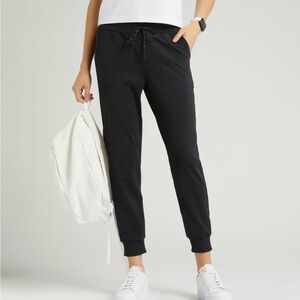 Zella Live In Black Pocket Joggers l Small